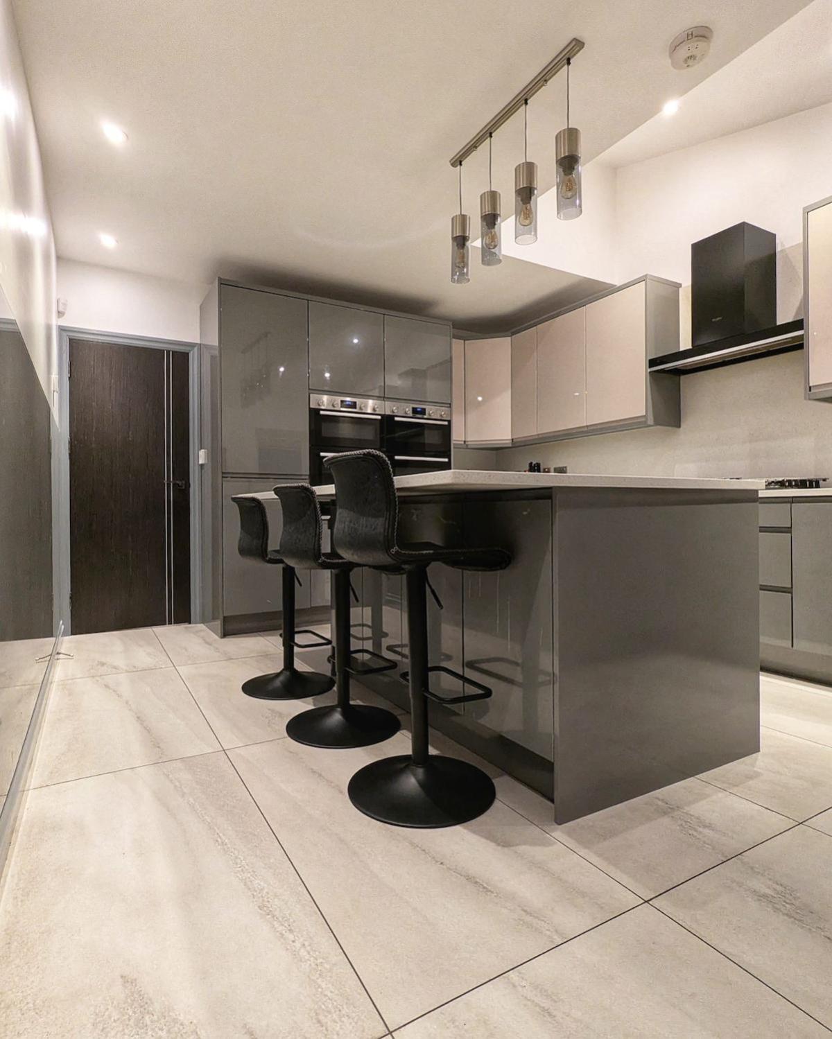 Beautiful 5 Bedroom Home Sleeps 12 People In Manchester Extérieur photo