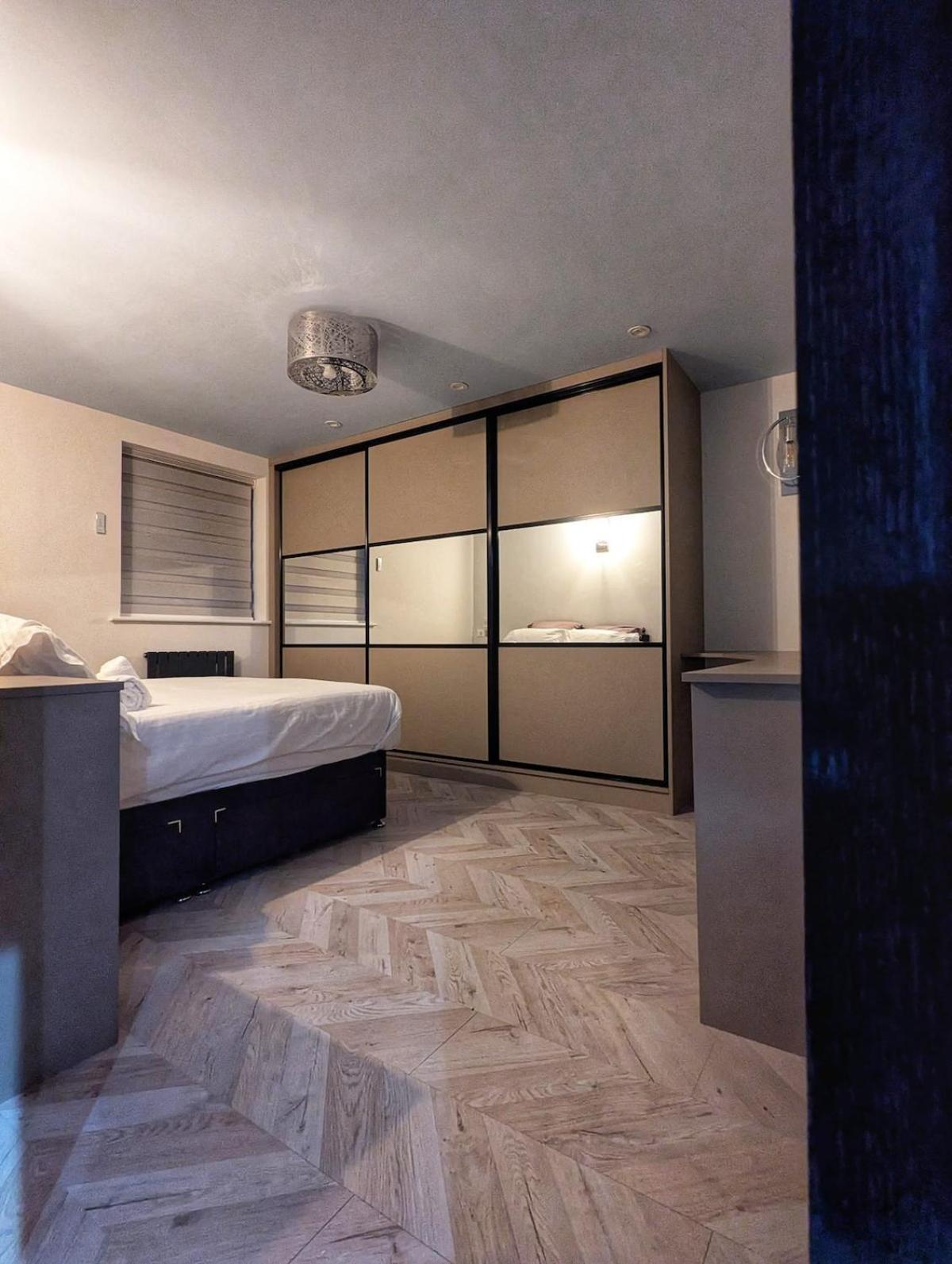 Beautiful 5 Bedroom Home Sleeps 12 People In Manchester Extérieur photo